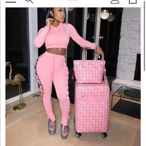Shane Justin Pink Sneak Peek 2 Piece Set